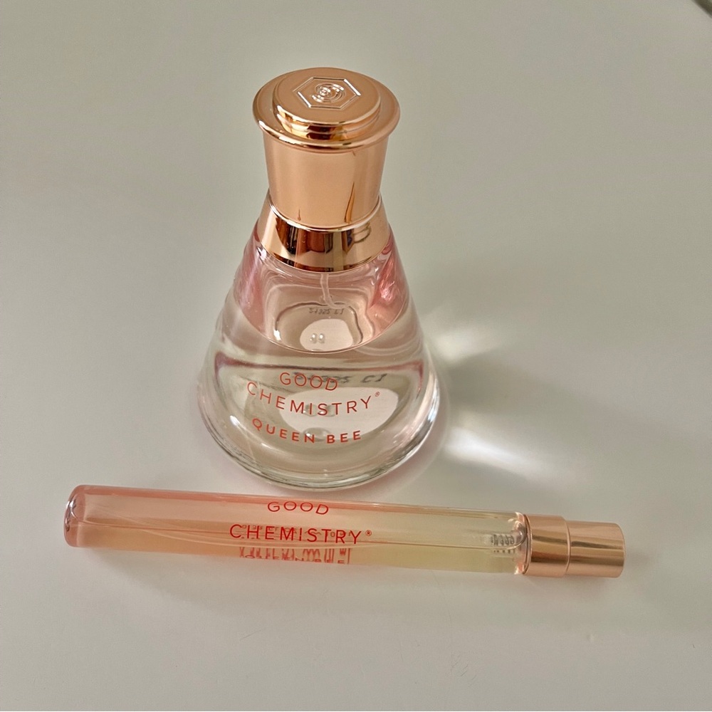 Good Chemistry Queen Bee Eau de Parfum Perfume (50 mL / 1.7 FL OZ) + Travel Sz